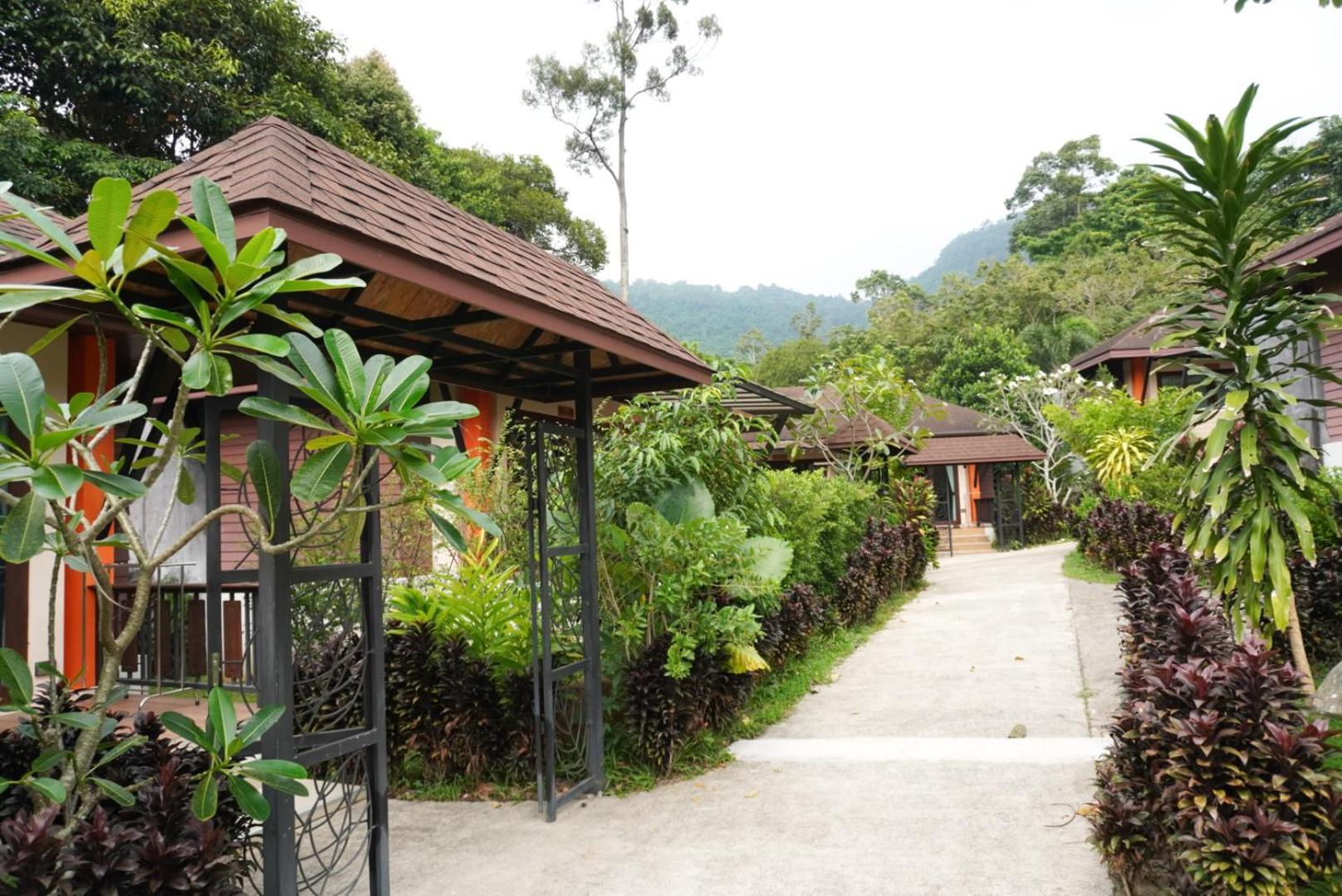 Cascade Tara Hotel Na Mueang Exterior photo